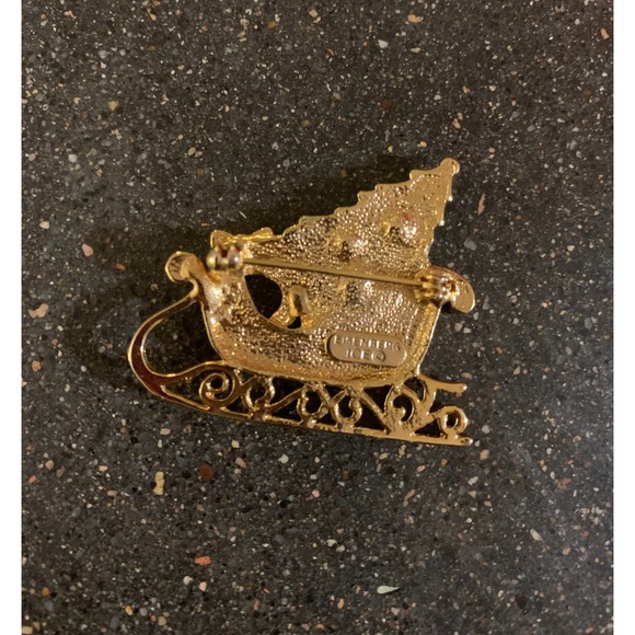 Eisenberg Christmas Enamel Brooch Rhinestone Tree in Sled with Wreath - Picture 6 of 10